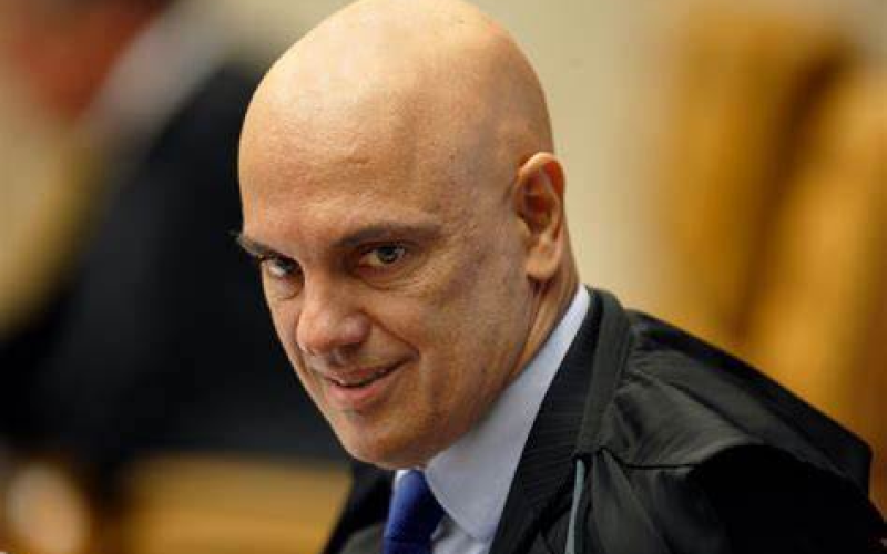 Jornalista da Folha diz que mensagens secretas escancaram Moraes
