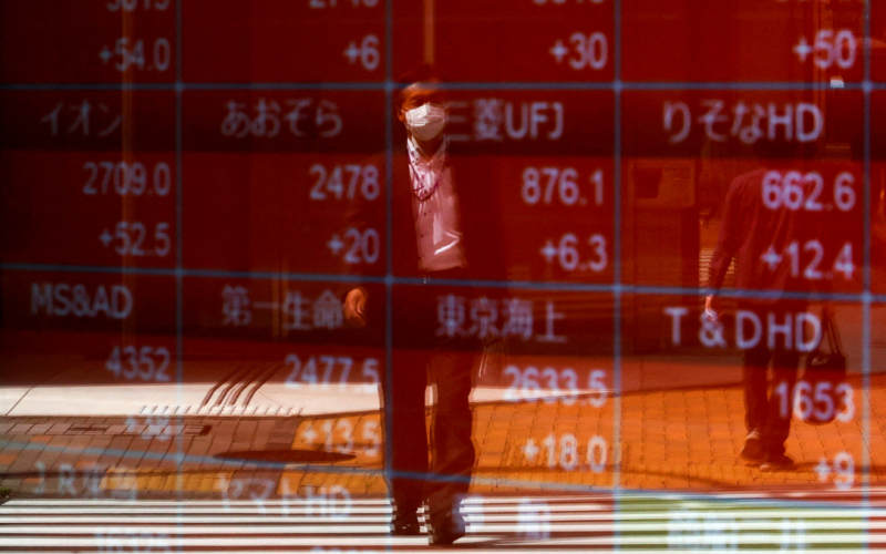 Japonês Nikkei desaba 12,4% e tem maior tombo diário desde “Black Monday” de 1987